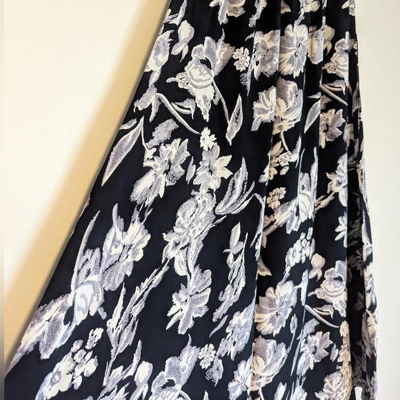 Vintage Styleworks 100% Rayon Black and White Floral Skirt - Picture 2 of 4